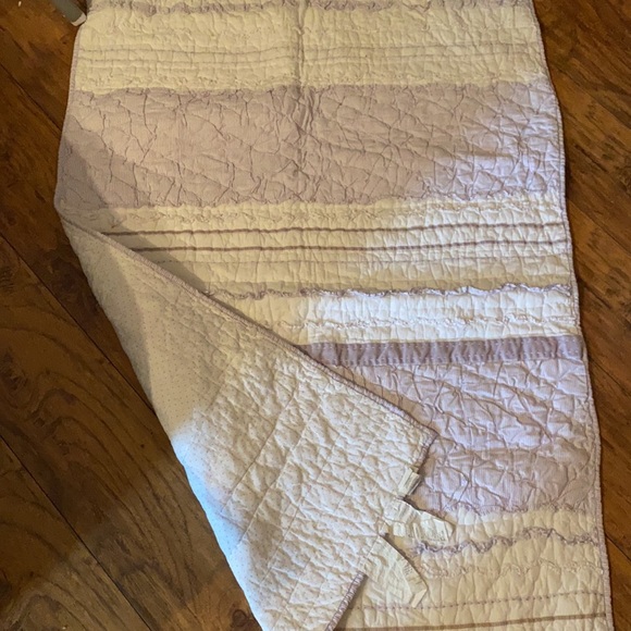 Pottery Barn kids toddler quilt - Picture 3 of 3